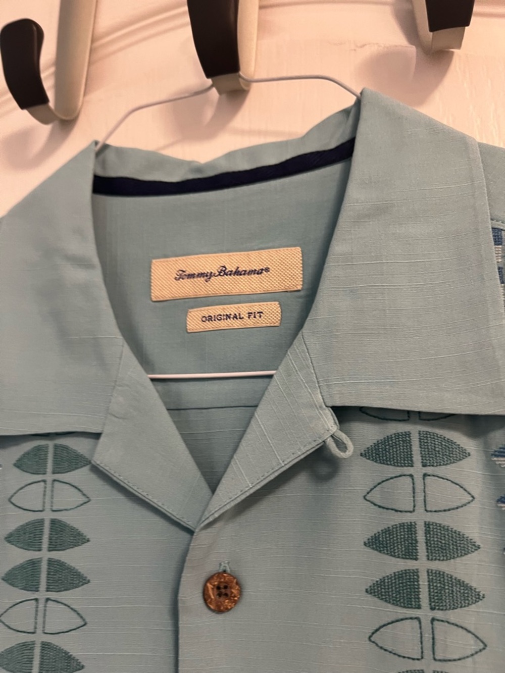 Tommy Bahama Seafoam Green Short-Sleeve Camp Shirt with Vertical Leaf Stripe - Picture 4 of 4